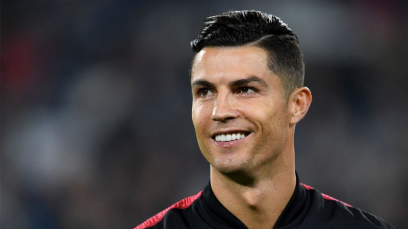 Top 4 Cầu Thủ Đẹp Trai Nhất Thế Giới Trong Lịch Sử 3 Ronaldo có sự nghiệp và cả bề ngoài hoàn hảo